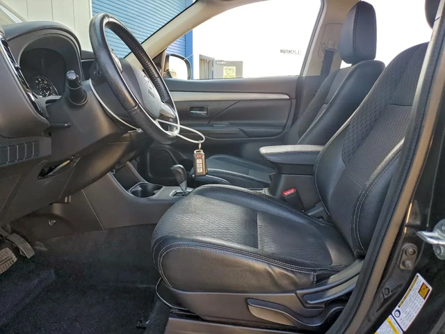 Mitsubishi Outlander - автомобили, коли, обяви за нови и употребявани 6