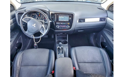 Mitsubishi Outlander - автомобили, коли, обяви за нови и употребявани 7