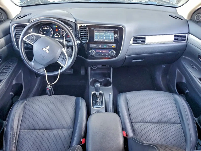 Mitsubishi Outlander - автомобили, коли, обяви за нови и употребявани 7