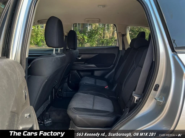 Mitsubishi Outlander - автомобили, коли, обяви за нови и употребявани 11