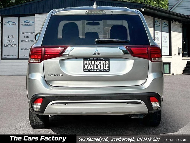 Mitsubishi Outlander - автомобили, коли, обяви за нови и употребявани 3