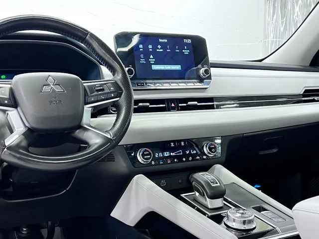Mitsubishi Outlander SE S-AWC/DIGITAL/DRIVE-ASSISTS/PREMIUM INT. - автомобили, коли, обяви за нови и употребявани 12