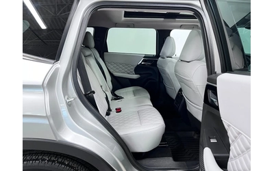 Mitsubishi Outlander SE S-AWC/DIGITAL/DRIVE-ASSISTS/PREMIUM INT. - автомобили, коли, обяви за нови и употребявани 16