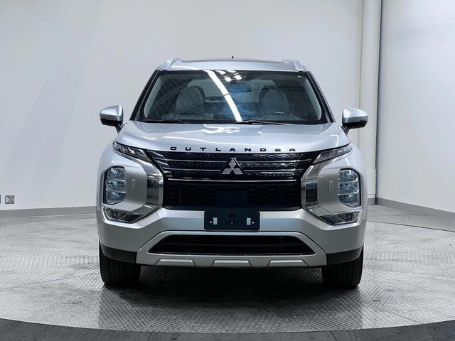 Mitsubishi Outlander SE S-AWC/DIGITAL/DRIVE-ASSISTS/PREMIUM INT. - автомобили, коли, обяви за нови и употребявани 1