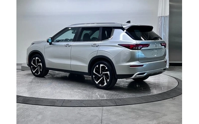 mitsubishi-outlander - 3