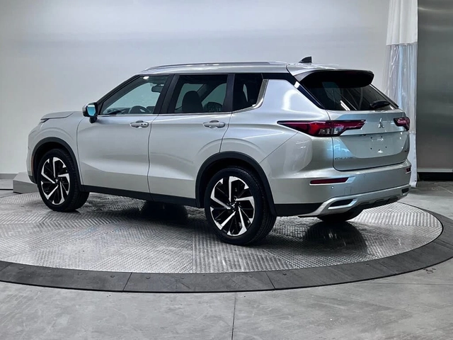 Mitsubishi Outlander SE S-AWC/DIGITAL/DRIVE-ASSISTS/PREMIUM INT. - автомобили, коли, обяви за нови и употребявани 3