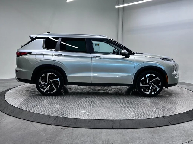 Mitsubishi Outlander SE S-AWC/DIGITAL/DRIVE-ASSISTS/PREMIUM INT. - автомобили, коли, обяви за нови и употребявани 5