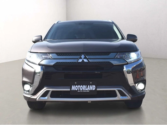 Mitsubishi Outlander * ПАНО* KEYLESS* Camera* ПОДГРЕВ* - автомобили, коли, обяви за нови и употребявани 1