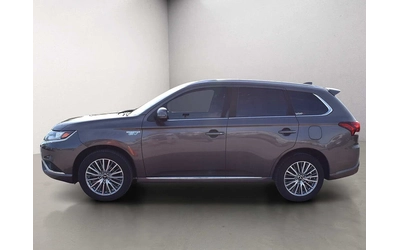 mitsubishi-outlander - 3