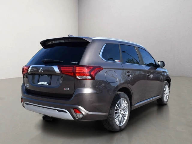 Mitsubishi Outlander * ПАНО* KEYLESS* Camera* ПОДГРЕВ* - автомобили, коли, обяви за нови и употребявани 4