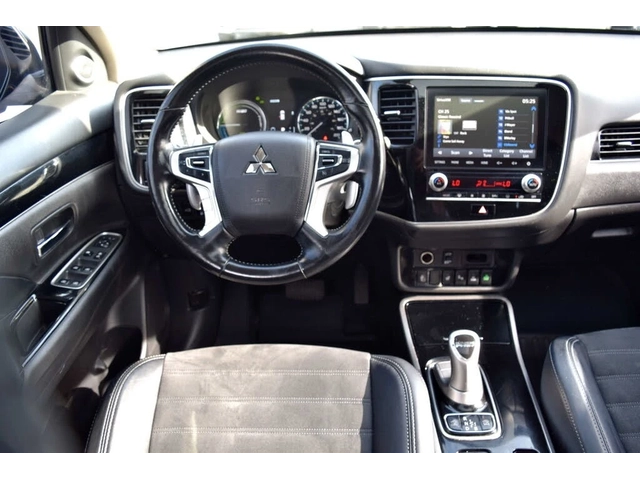 Mitsubishi Outlander * ПАНО* KEYLESS* Camera* ПОДГРЕВ* - автомобили, коли, обяви за нови и употребявани 7