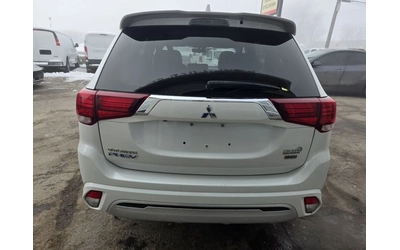 mitsubishi-outlander - 4