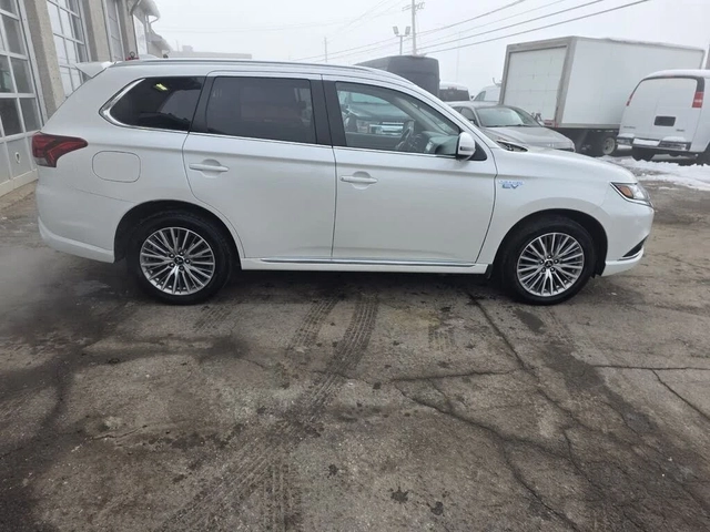 Mitsubishi Outlander * 360* ПАНО* KEYLESS* Camera* ПОДГРЕВ* - автомобили, коли, обяви за нови и употребявани 6
