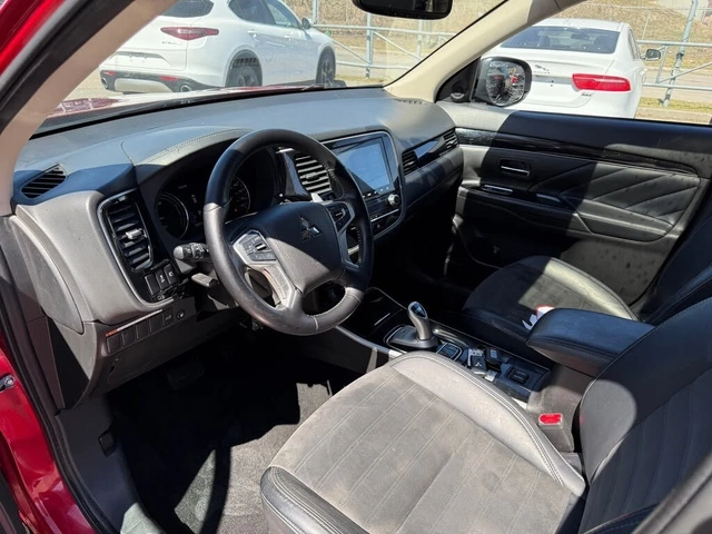Mitsubishi Outlander * ПАНО* KEYLESS* Camera* ПОДГРЕВ* - автомобили, коли, обяви за нови и употребявани 11