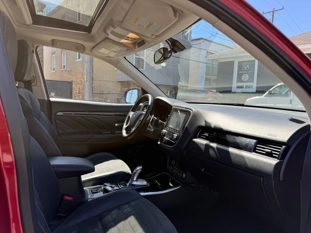 Mitsubishi Outlander * ПАНО* KEYLESS* Camera* ПОДГРЕВ* - автомобили, коли, обяви за нови и употребявани 16