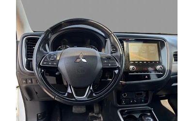 Mitsubishi Outlander * ПАНО* KEYLESS* Camera* ПОДГРЕВ* - автомобили, коли, обяви за нови и употребявани 12
