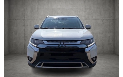 mitsubishi-outlander - 1