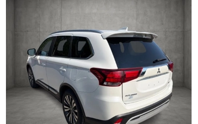 Mitsubishi Outlander * ПАНО* KEYLESS* Camera* ПОДГРЕВ* - автомобили, коли, обяви за нови и употребявани 7