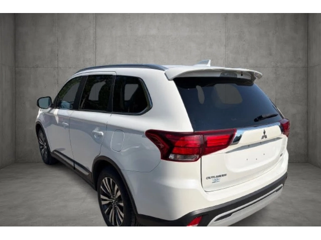 Mitsubishi Outlander * ПАНО* KEYLESS* Camera* ПОДГРЕВ* - автомобили, коли, обяви за нови и употребявани 7