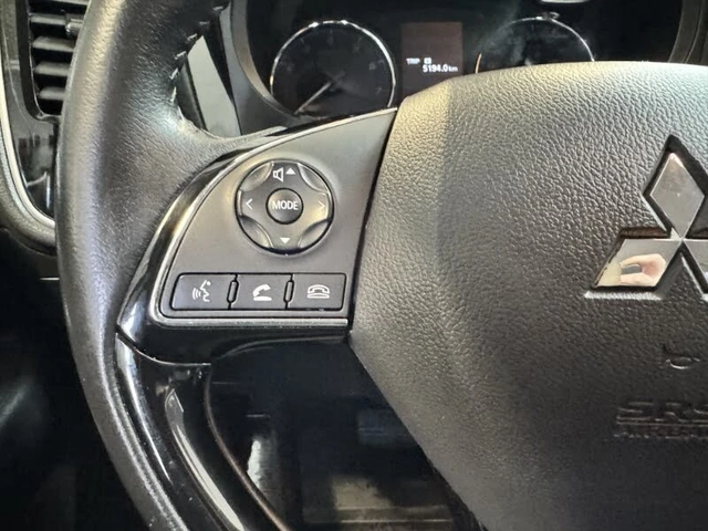 Mitsubishi Outlander * ПАНО* KEYLESS* Camera* ПОДГРЕВ* - автомобили, коли, обяви за нови и употребявани 11