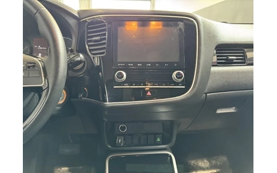 Mitsubishi Outlander * ПАНО* KEYLESS* Camera* ПОДГРЕВ* - автомобили, коли, обяви за нови и употребявани 8