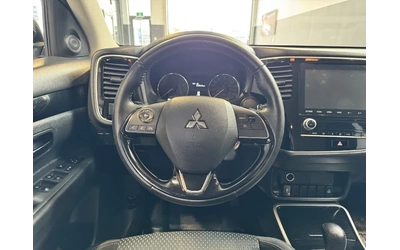 Mitsubishi Outlander * ПАНО* KEYLESS* Camera* ПОДГРЕВ* - автомобили, коли, обяви за нови и употребявани 9