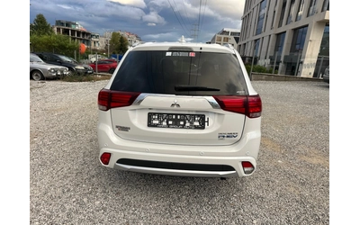 mitsubishi-outlander - 5