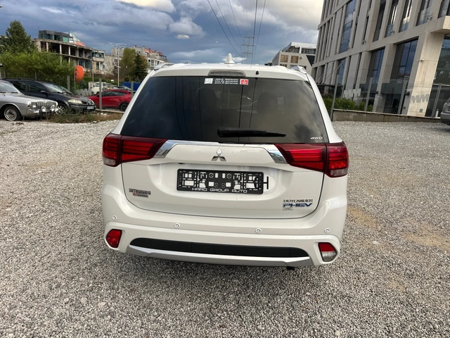 Mitsubishi Outlander ШВЕЙЦАРИЯ 4х4 АВТОМАТИК - автомобили, коли, обяви за нови и употребявани 5