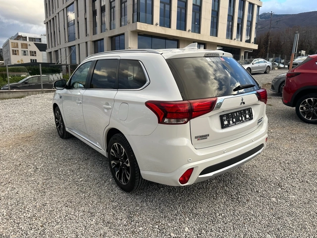 Mitsubishi Outlander ШВЕЙЦАРИЯ 4х4 АВТОМАТИК - автомобили, коли, обяви за нови и употребявани 7