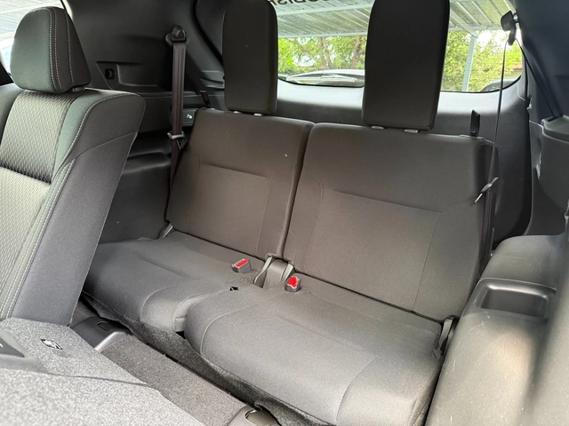 Mitsubishi Outlander 2.5 AWD, 7-SEATS - автомобили, коли, обяви за нови и употребявани 10
