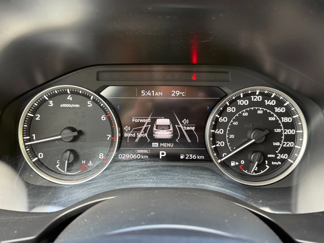 Mitsubishi Outlander 2.5 AWD, 7-SEATS - автомобили, коли, обяви за нови и употребявани 12