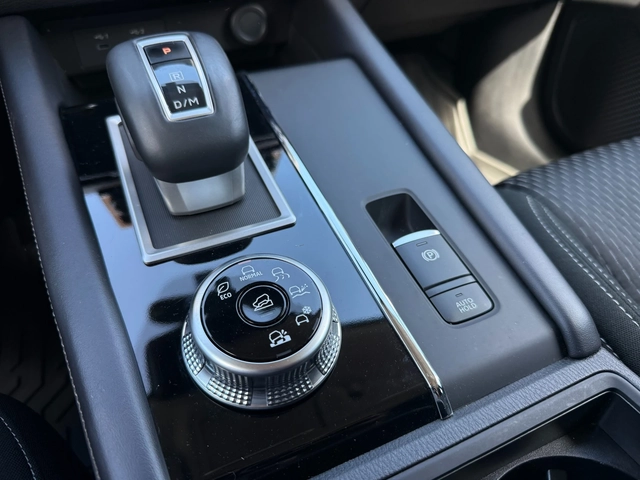 Mitsubishi Outlander 2.5 AWD, 7-SEATS - автомобили, коли, обяви за нови и употребявани 16