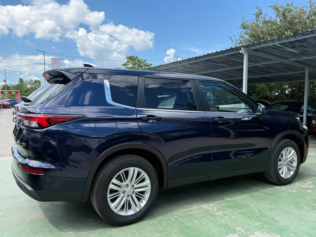 Mitsubishi Outlander 2.5 AWD, 7-SEATS - автомобили, коли, обяви за нови и употребявани 3