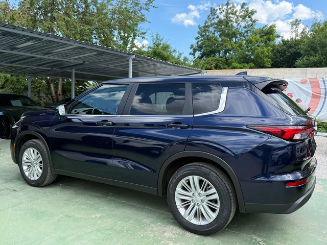 Mitsubishi Outlander 2.5 AWD, 7-SEATS - автомобили, коли, обяви за нови и употребявани 5