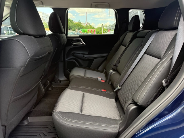 Mitsubishi Outlander 2.5 AWD, 7-SEATS - автомобили, коли, обяви за нови и употребявани 8