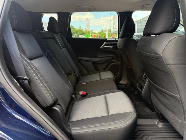 Mitsubishi Outlander 2.5 AWD, 7-SEATS - автомобили, коли, обяви за нови и употребявани 9