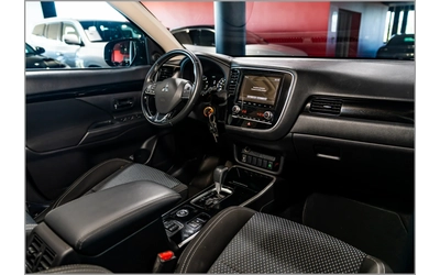 Mitsubishi Outlander 2.4* AWD - автомобили, коли, обяви за нови и употребявани 14