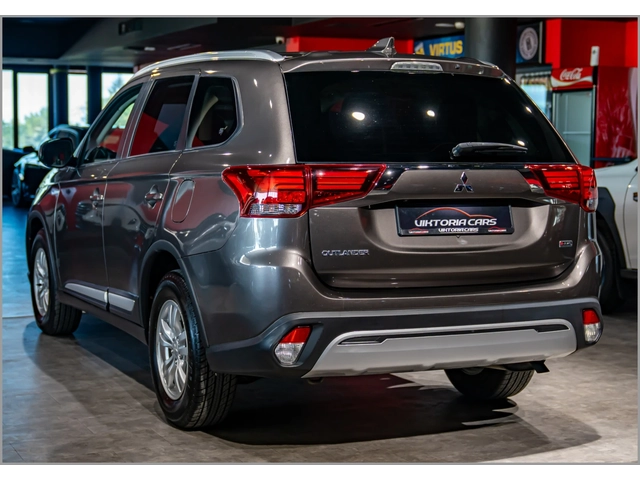 Mitsubishi Outlander 2.4* AWD - автомобили, коли, обяви за нови и употребявани 5