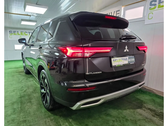 Mitsubishi Outlander PLUG-IN HYBRID PHEV SE S-AWC - автомобили, коли, обяви за нови и употребявани 4