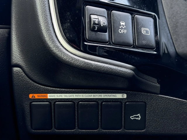 Mitsubishi Outlander Se Black 3.0 V6 7 места Шибидах - автомобили, коли, обяви за нови и употребявани 10