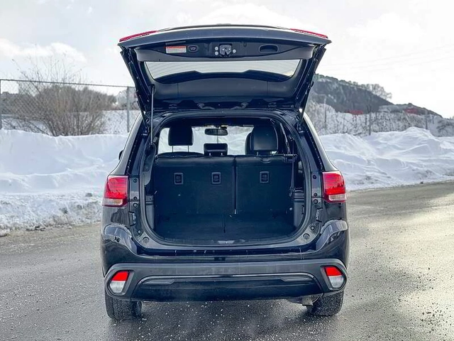 Mitsubishi Outlander Se Black 3.0 V6 7 места Шибидах - автомобили, коли, обяви за нови и употребявани 14