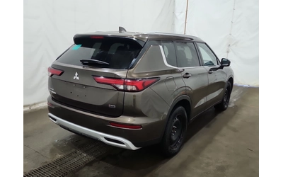 mitsubishi-outlander - 2