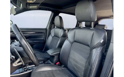 mitsubishi-outlander - 2