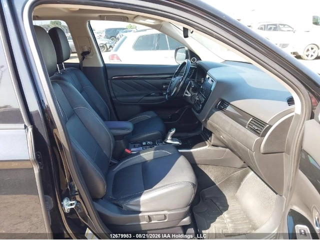 Mitsubishi Outlander PHEV GT/SE - автомобили, коли, обяви за нови и употребявани 9