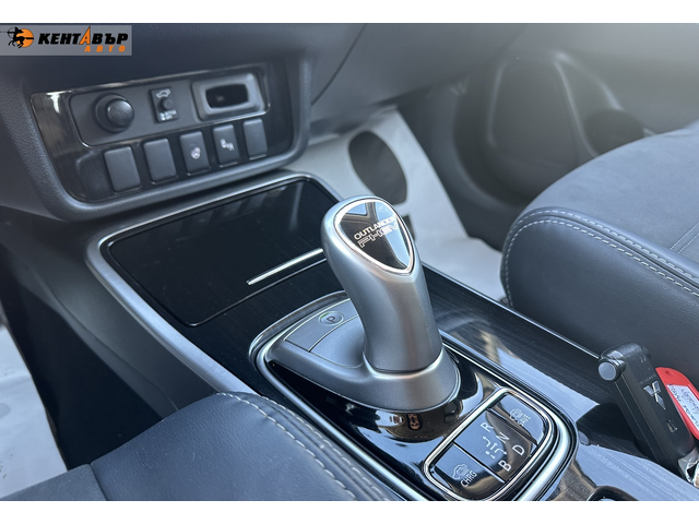 Mitsubishi Outlander Hybrid/4x4/ГАРАНЦИЯ ОТ КЕНТАВЪР - автомобили, коли, обяви за нови и употребявани 12