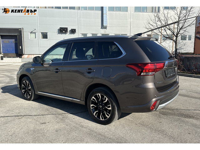 Mitsubishi Outlander Hybrid/4x4/ГАРАНЦИЯ ОТ КЕНТАВЪР - автомобили, коли, обяви за нови и употребявани 2