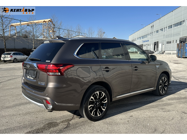 Mitsubishi Outlander Hybrid/4x4/ГАРАНЦИЯ ОТ КЕНТАВЪР - автомобили, коли, обяви за нови и употребявани 3