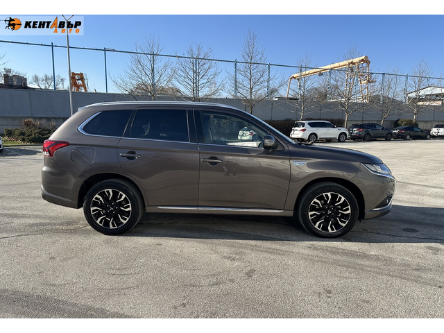 Mitsubishi Outlander Hybrid/4x4/ГАРАНЦИЯ ОТ КЕНТАВЪР - автомобили, коли, обяви за нови и употребявани 4