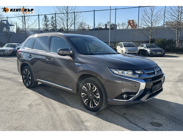 Mitsubishi Outlander Hybrid/4x4/ГАРАНЦИЯ ОТ КЕНТАВЪР - автомобили, коли, обяви за нови и употребявани 5