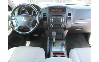 Mitsubishi Pajero 3.8i* 250k.c* avto - автомобили, коли, обяви за нови и употребявани 11